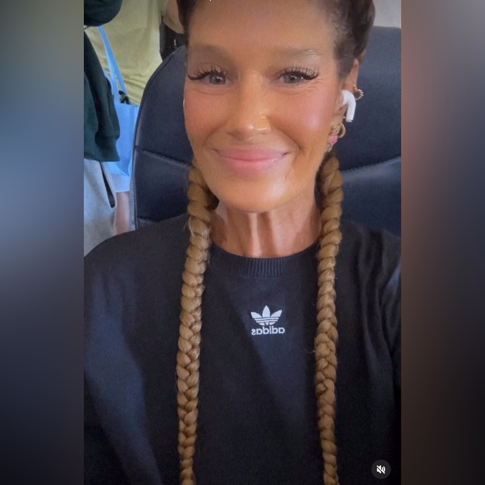 TUES 4/28 @4 est BEAUTY HAPPY HOUR(S)🫧🫧🫧🤸🏼🤸🏾‍♀️🤸🏿‍♂️LET’S GLOW🫦🧃 - Picture 13 of 17